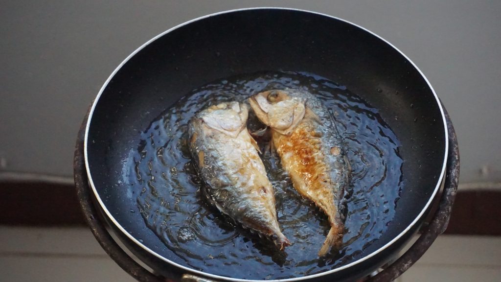 thai fried mackerel
