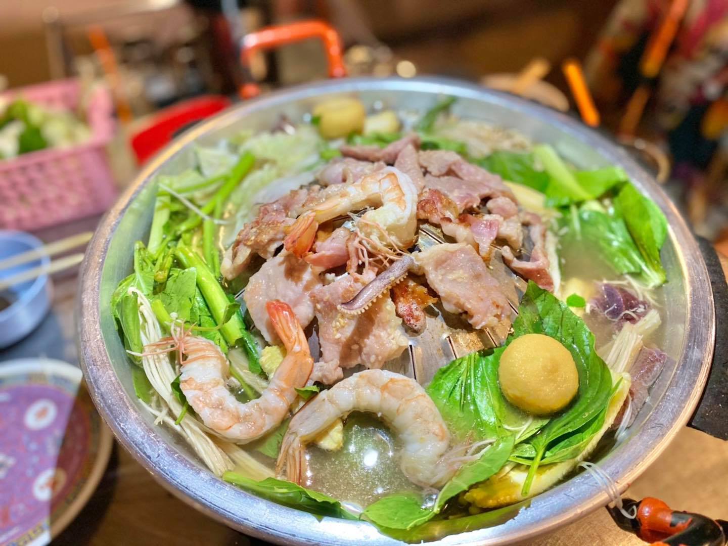 Hot Pot Grill Combo: An Unmissable Shared Thai Eating Experience