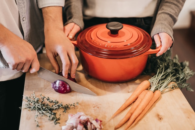 <center> Is This The Cheapest Le Creuset Dutch Oven? </center>